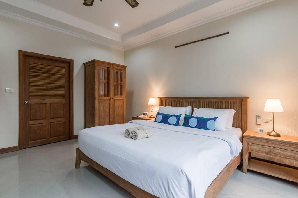 Anb Poolvilla 3Br Walk Private Beach In Pratamnak パッタヤー エクステリア 写真
