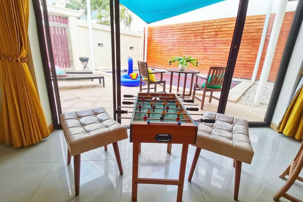 Anb Poolvilla 3Br Walk Private Beach In Pratamnak パッタヤー エクステリア 写真