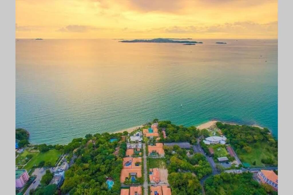 Anb Poolvilla 3Br Walk Private Beach In Pratamnak パッタヤー エクステリア 写真