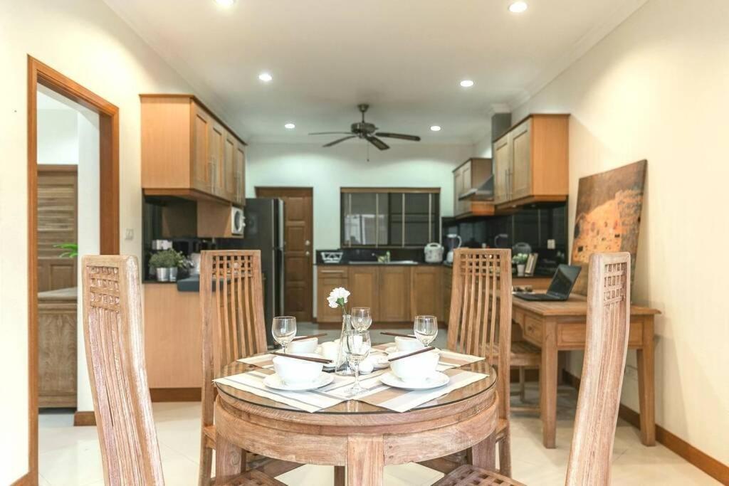 Anb Poolvilla 3Br Walk Private Beach In Pratamnak パッタヤー エクステリア 写真